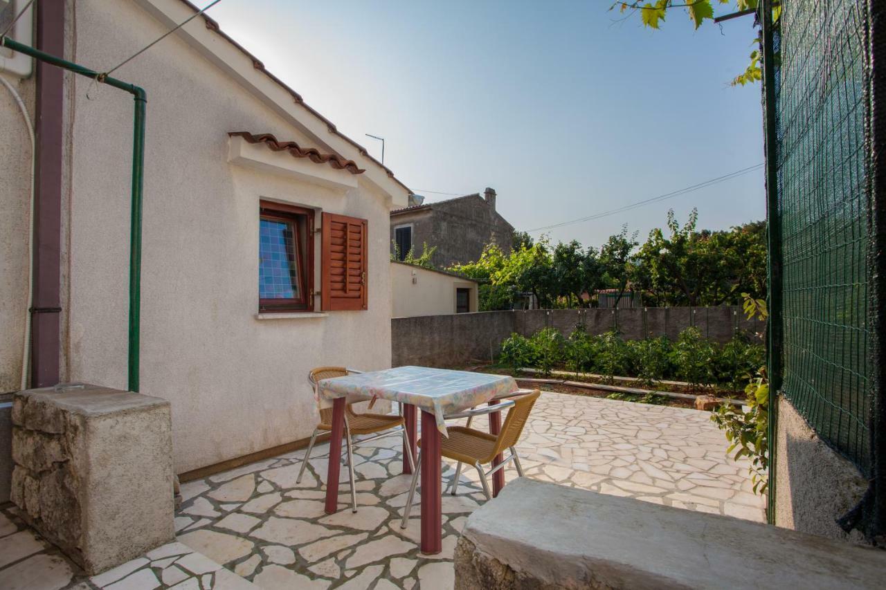 Rooms Ester Cres Exterior foto