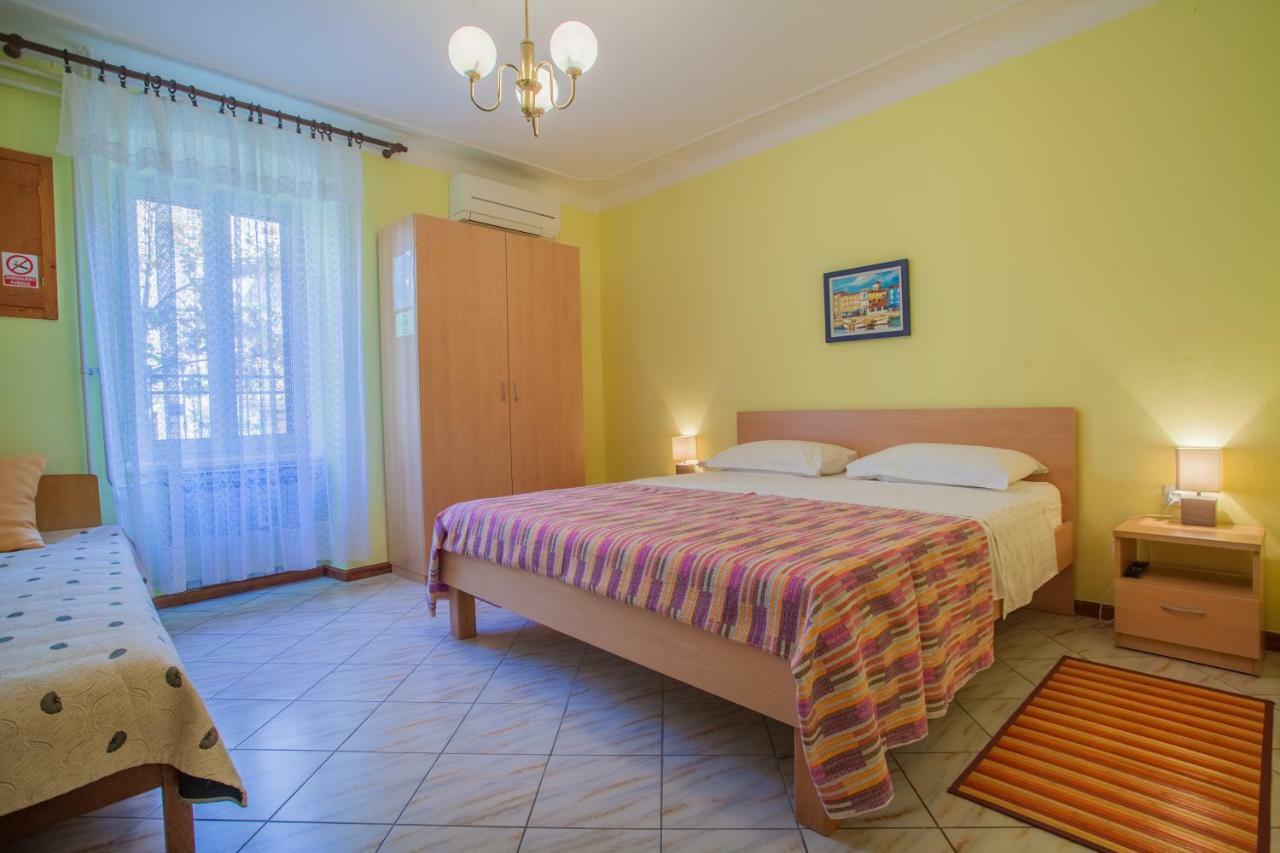 Rooms Ester Cres Exterior foto